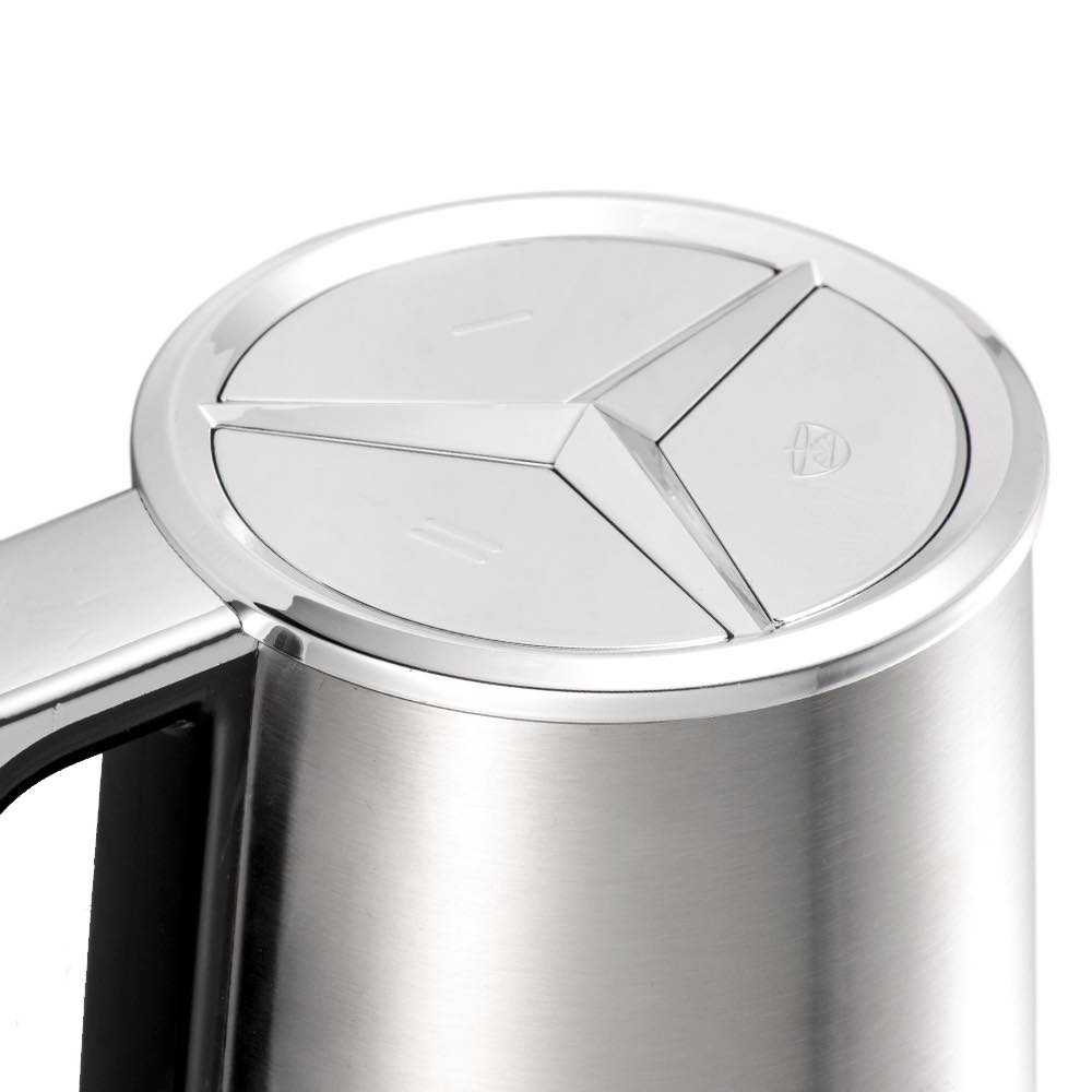 un hachoir électrique de marque RAF, modèle R.7711.  Capacité : 5 litres (5.0L). Matériau : Bol en acier inoxydable. Fonction : Hache, mixe et broie divers ingrédients (viandes, légumes, herbes, etc.). Puissance : 1200W